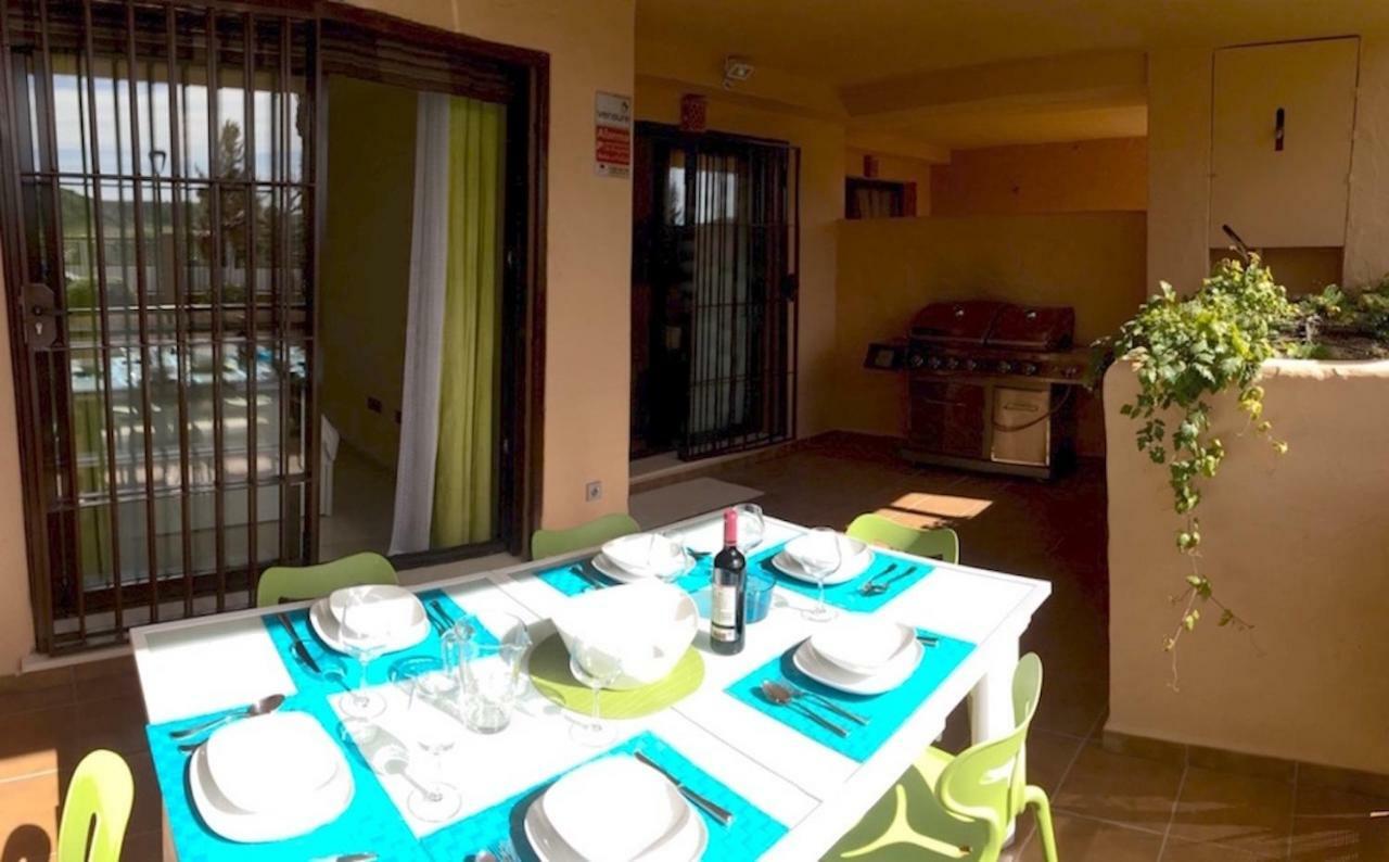 Modern Ground Floor Calanova Golf Apartment لا كالا ذي ميخاس المظهر الخارجي الصورة